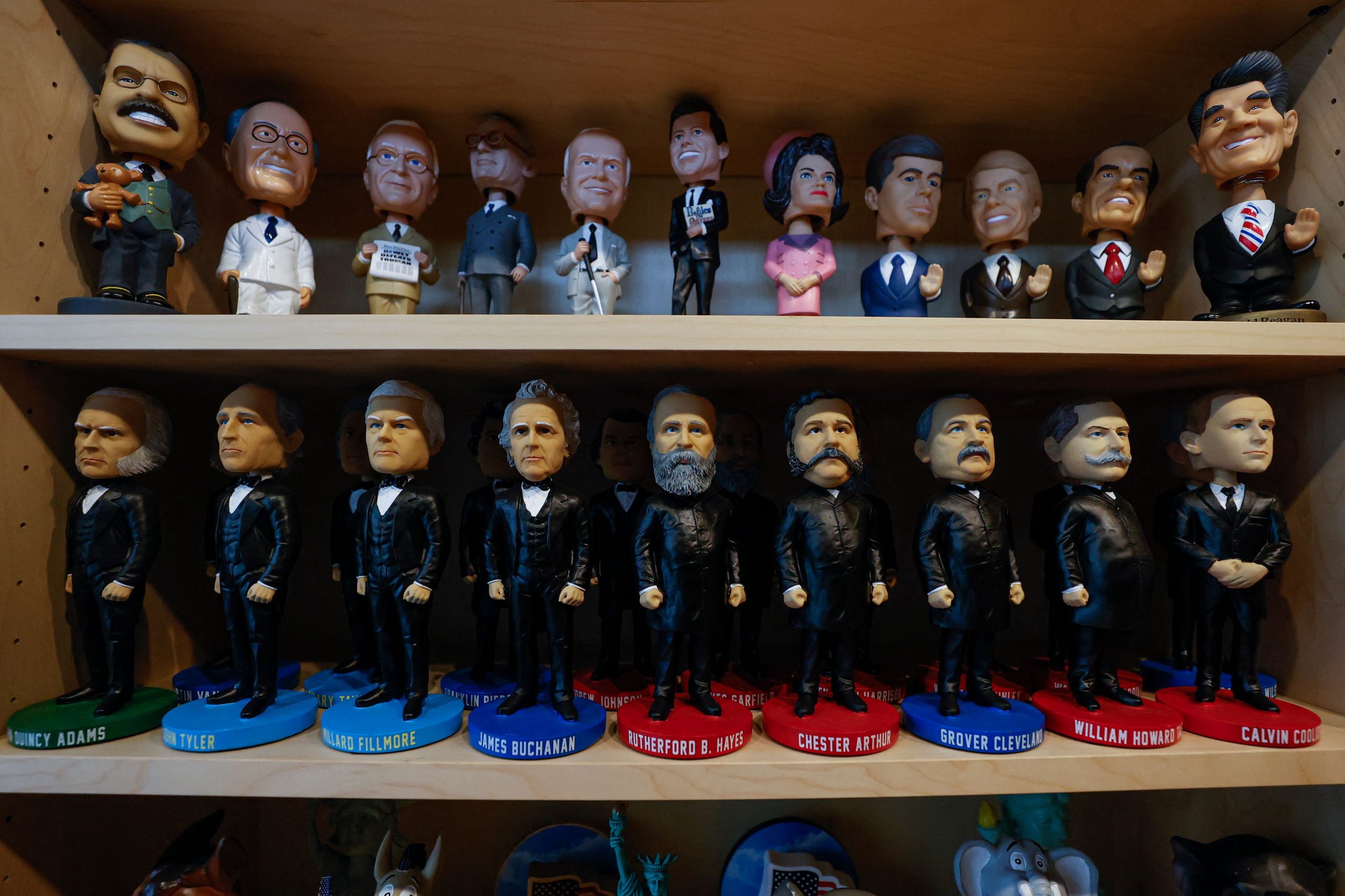 看世界/美当局致函促检查机密文件 四前总统称没保留