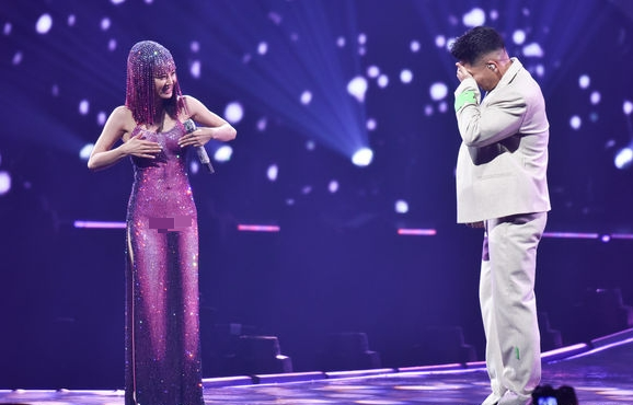 破尺度辣爆! 蔡依林化身裸钻尤物性感激凸