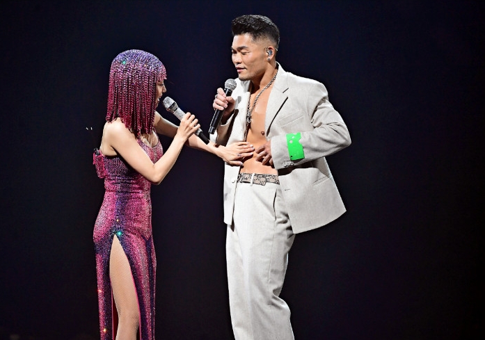 破尺度辣爆! 蔡依林化身裸钻尤物性感激凸