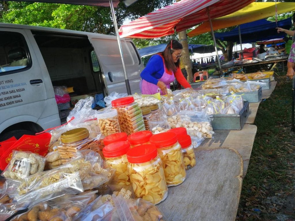 社区动态／甘文阁“拜四街” 人潮渐多年味浓