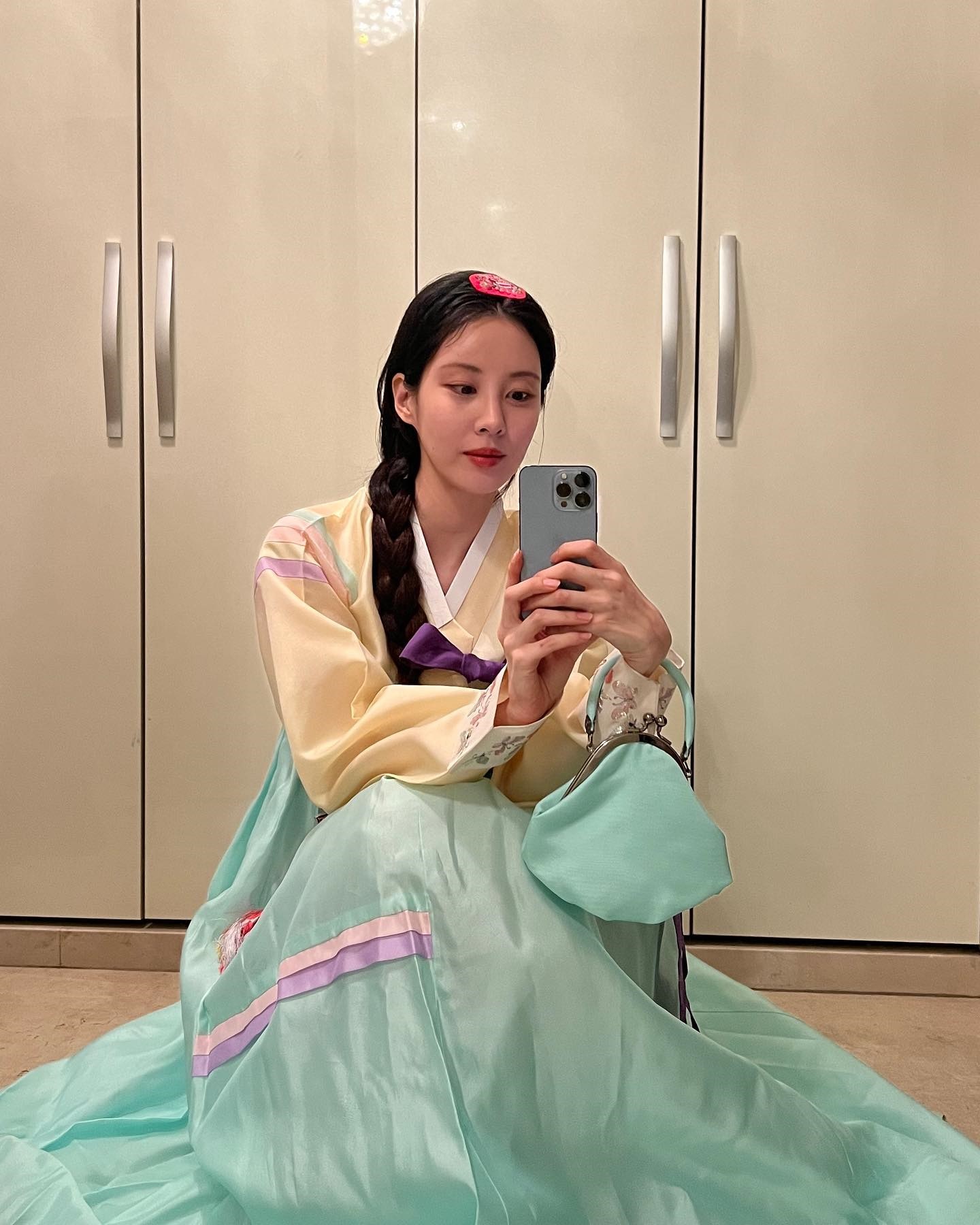 穿珍藏12年韩服拜年 徐玄1句话遭出征