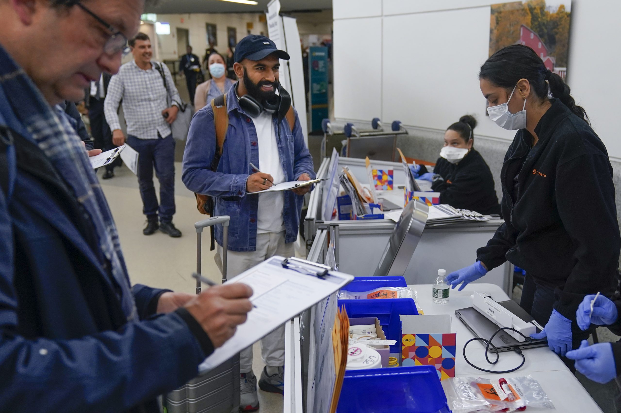 美国7机场鼓励入境旅客自愿检测
