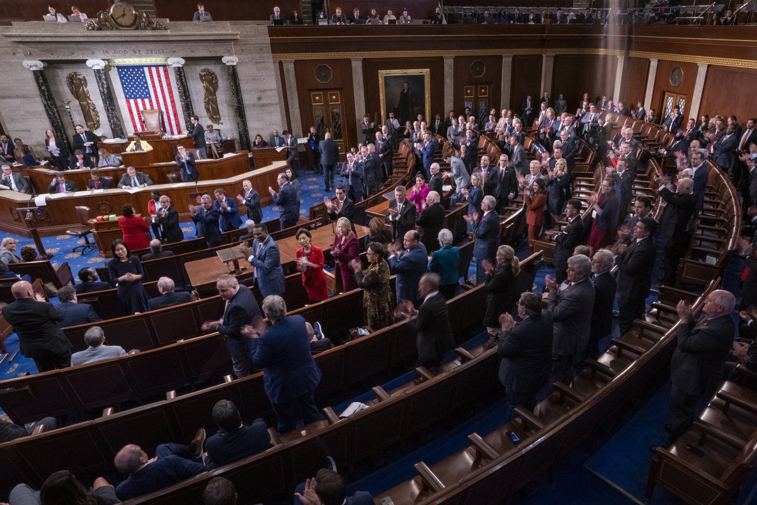 美国众议院议长经13轮投票 麦卡锡得票增但未过门槛