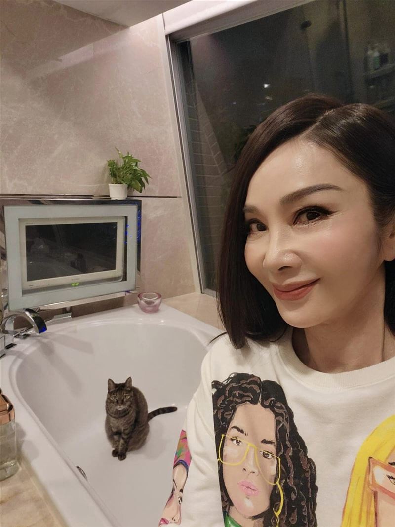 被小甜甜战火烧到 陈美凤脸书遭洗版	