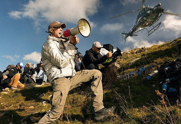 被控片场杀死1只鸽子遭起诉 麦可贝坚拒认罪