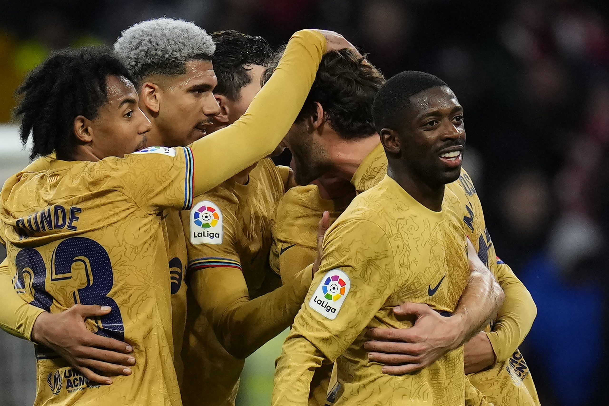 西甲|克服莱万禁赛难题 巴塞挫马体会巩固榜首