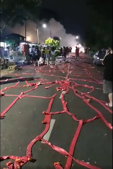 警方调查新邦波赖新村“燃放一条街鞭炮烟花”事件