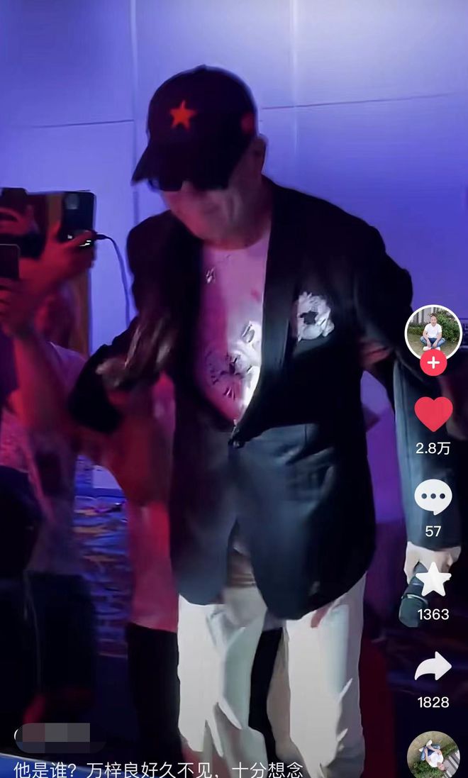 走路颤巍要人扶险跌落台 65岁万梓良健康再引担忧	