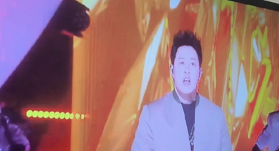 跨年晚会假唱冲上热搜 杨幂出场破收视纪录