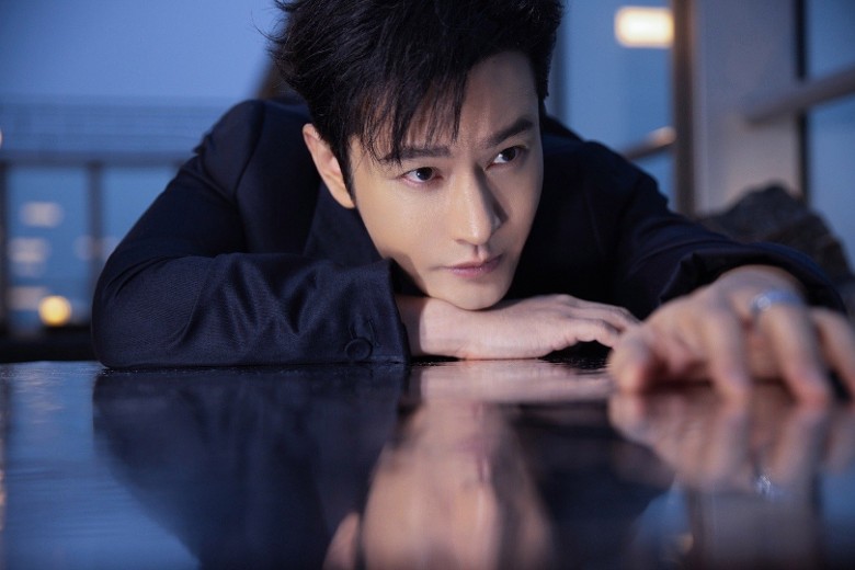 跨年晚会假唱冲上热搜 杨幂出场破收视纪录