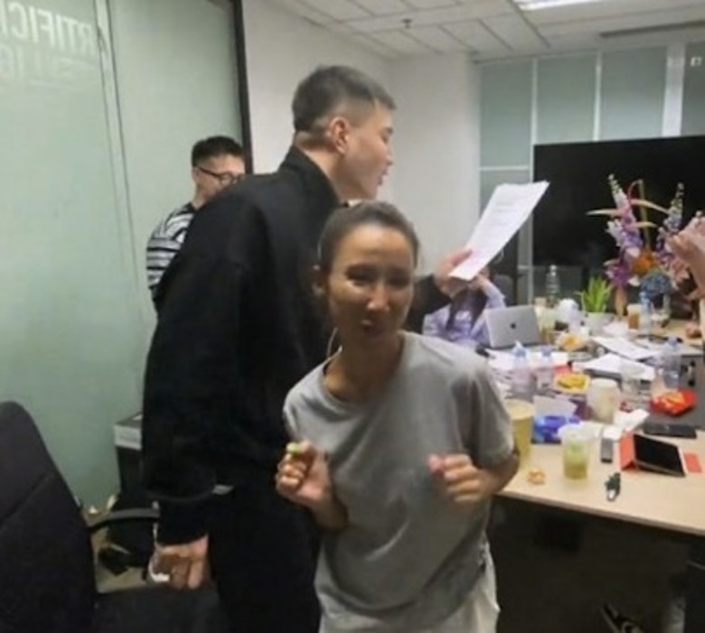 遭富商老公劈腿重伤？ 李玟暴瘦双颊凹陷