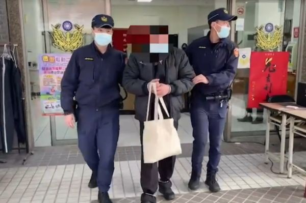 邀跳槽被拒恼羞成怒 保安掏钥匙插头杀同行