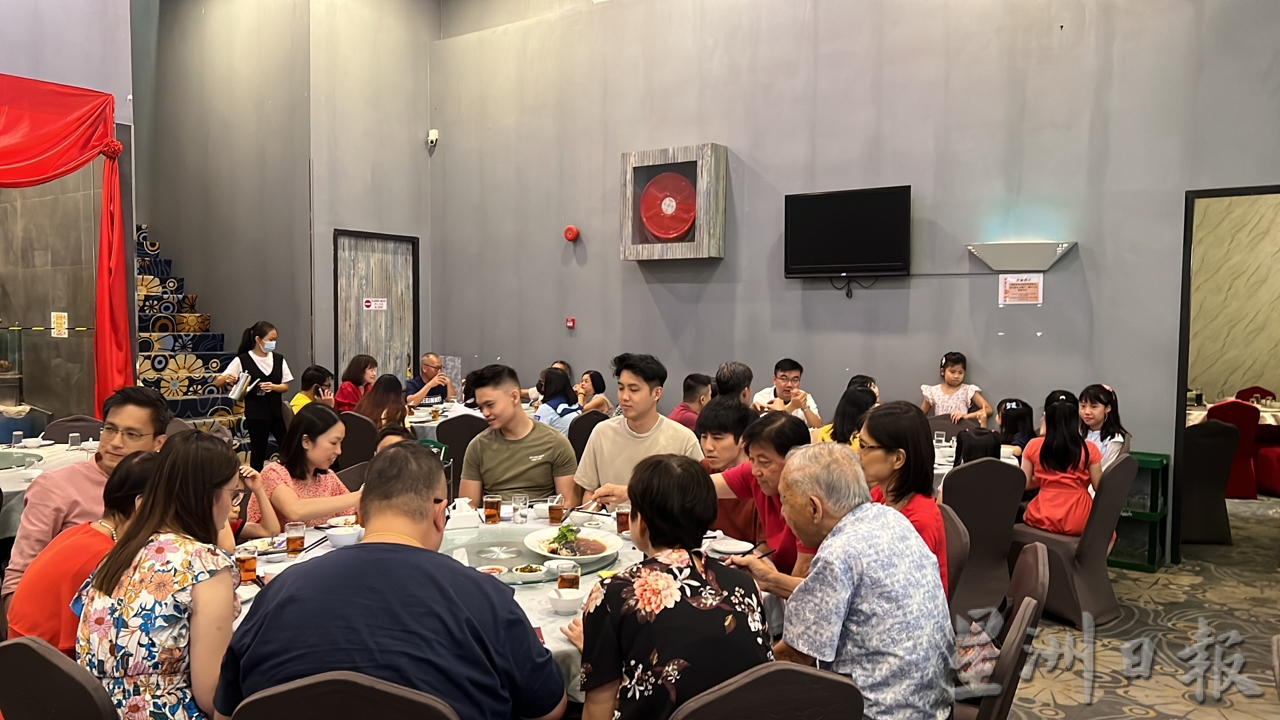 酒楼连爆单三天 预订须等到年初三