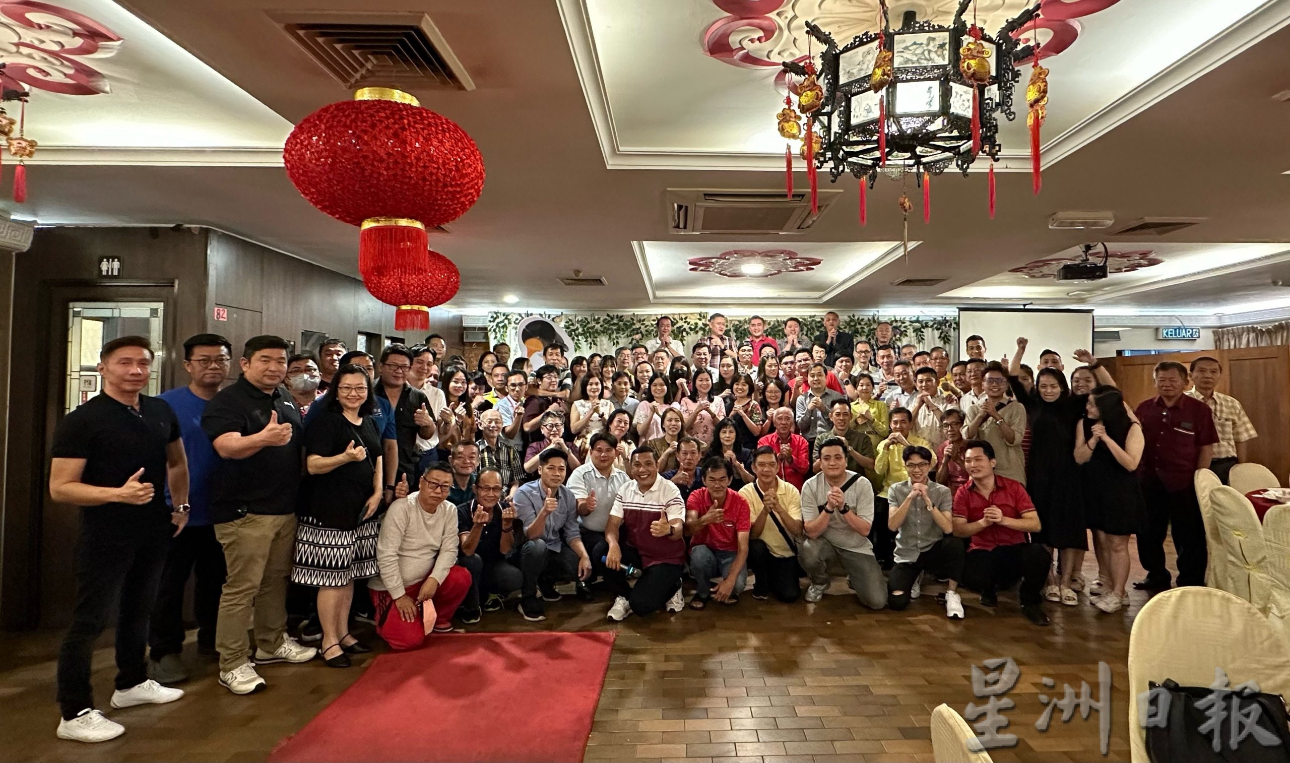 长江、霹咖啡茶商和霹江氏宗亲 首办中文媒体团拜喜洋洋