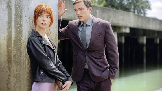 陈头头/《The Menu》让有钱人都变成甜点吧