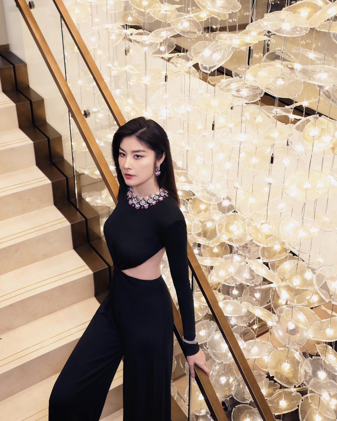 陈慧琳车祸后首复工 自曝脸未消肿