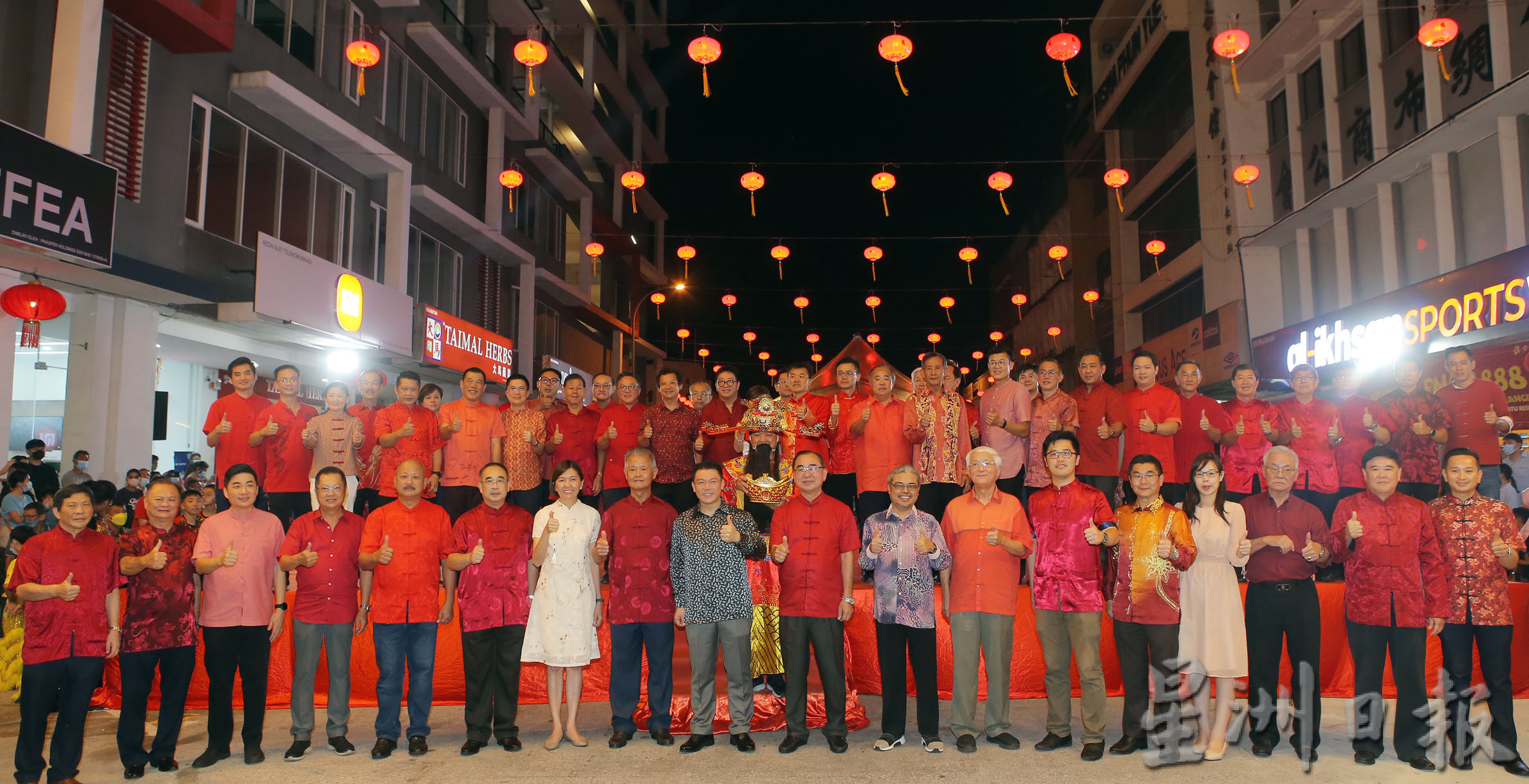 霹：封面主文／ 坝罗德坊料下月落成 双牌坊料成新街场新地标