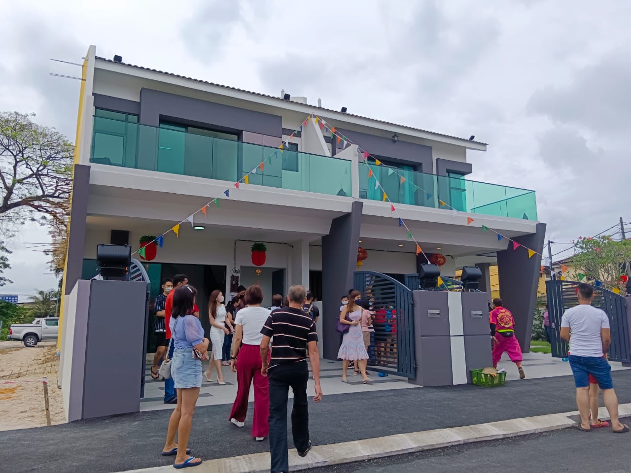 霹:封面主文/经济回到正轨 有助房产市场前进