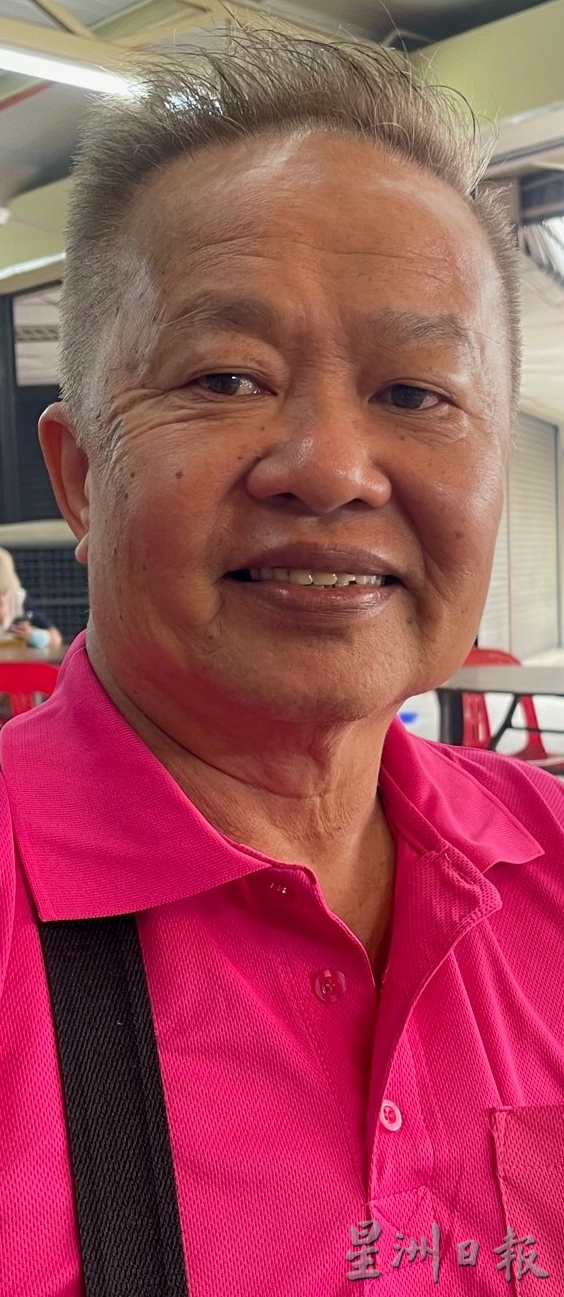 霹:显著/年初一上头炷香 怡各庙香火鼎盛 现上香人潮