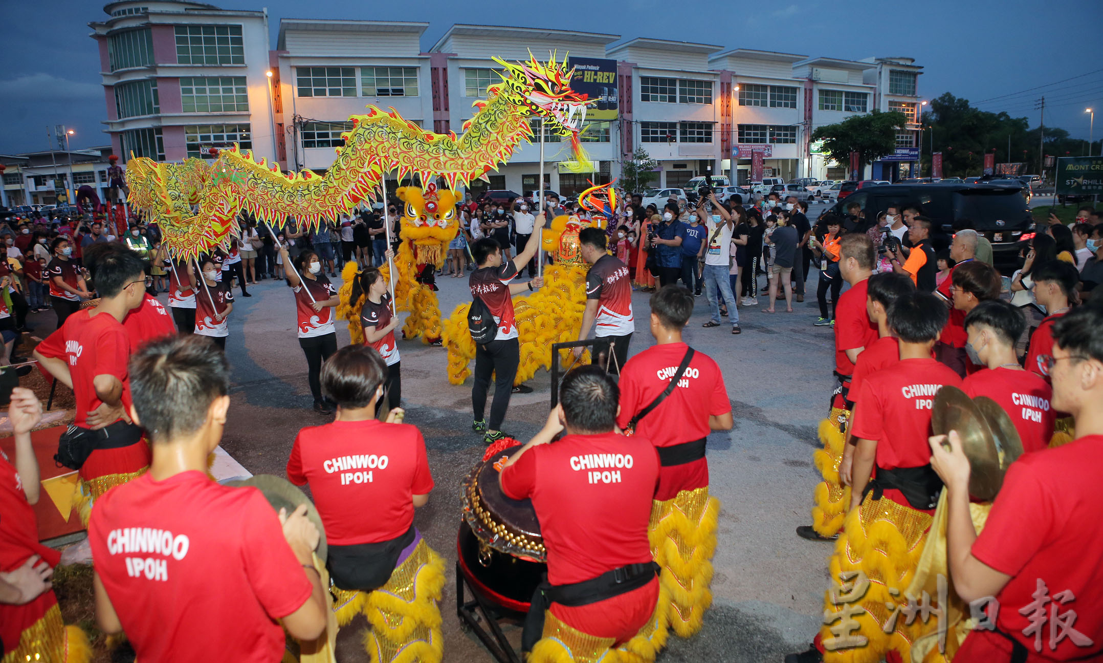 霹:版五头/华城新春大汇演热闹非凡 逾万人共襄盛举