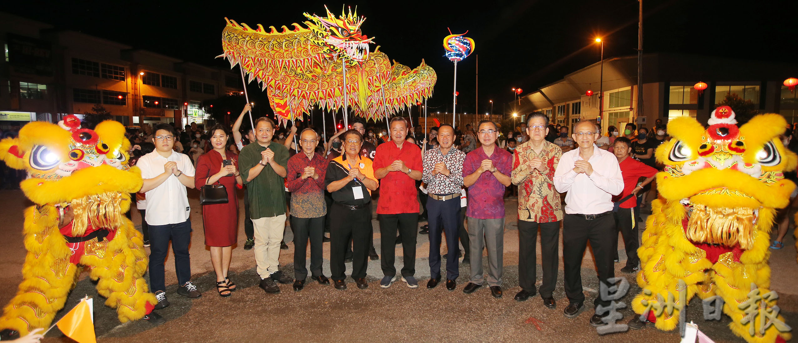 霹:版五头/华城新春大汇演热闹非凡 逾万人共襄盛举