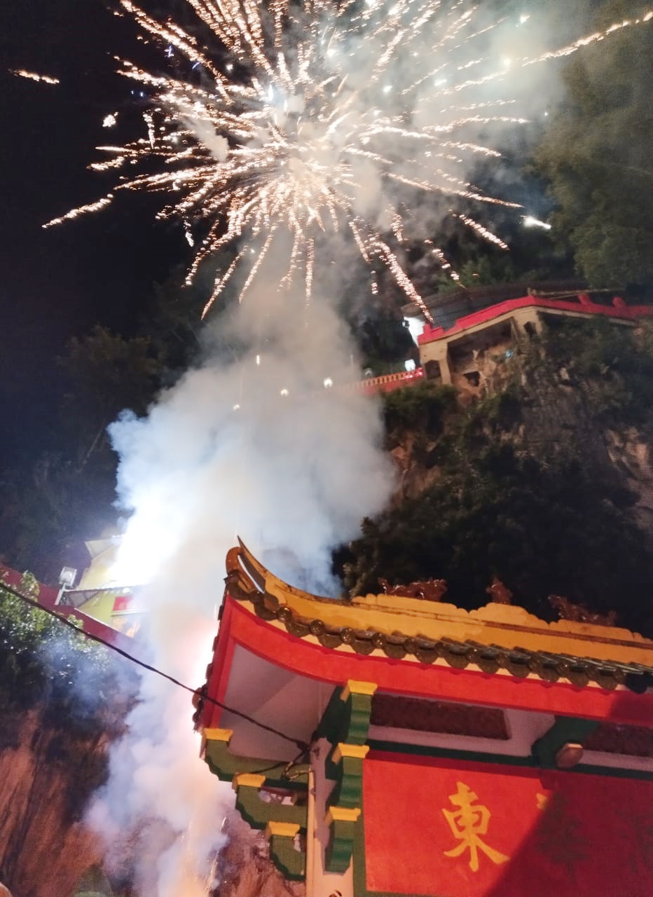霹:版头/郭民众:洞穴庙宇申请保留地寸步难行