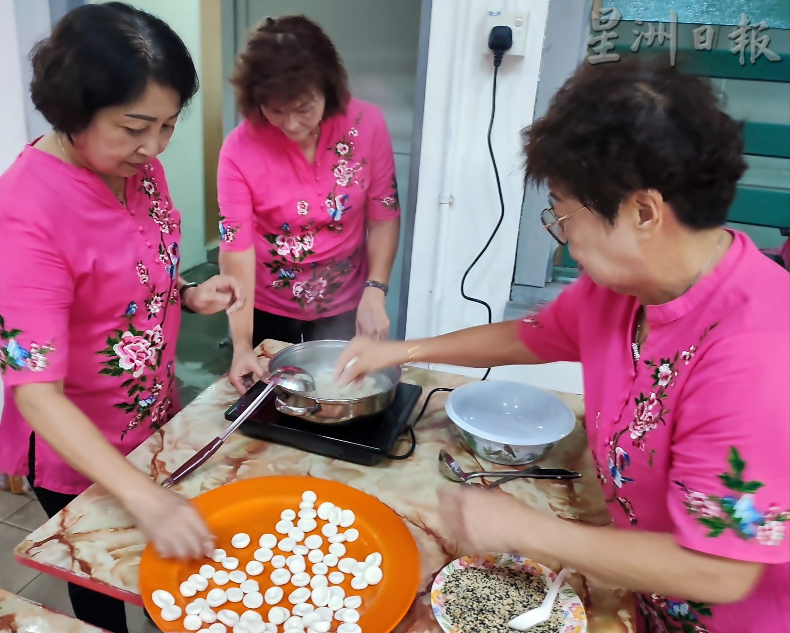 霹：社团版头／下霹韩江妇女组制作 13新年潮州佳肴庆春节