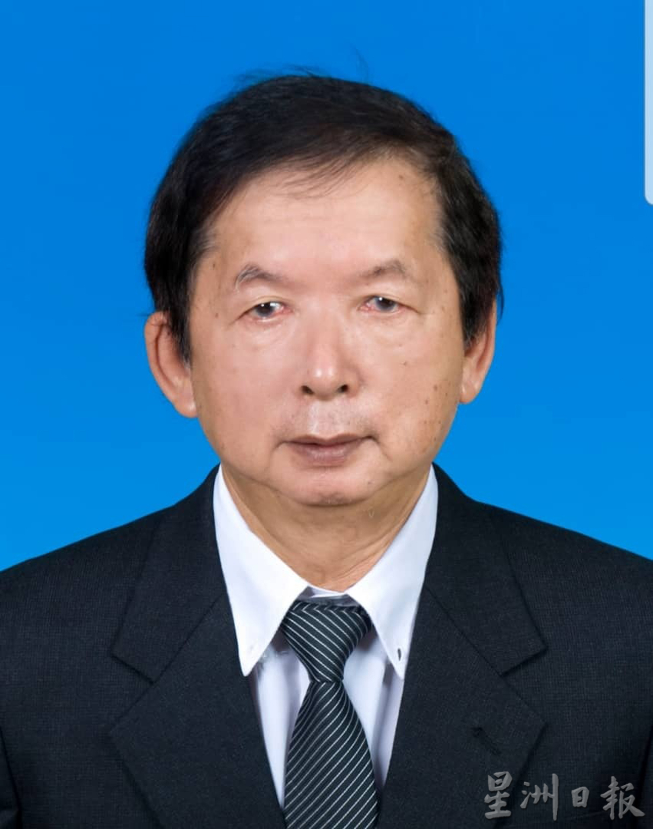 霹:第三版头/市议会执照费变相飙涨,再引民怨