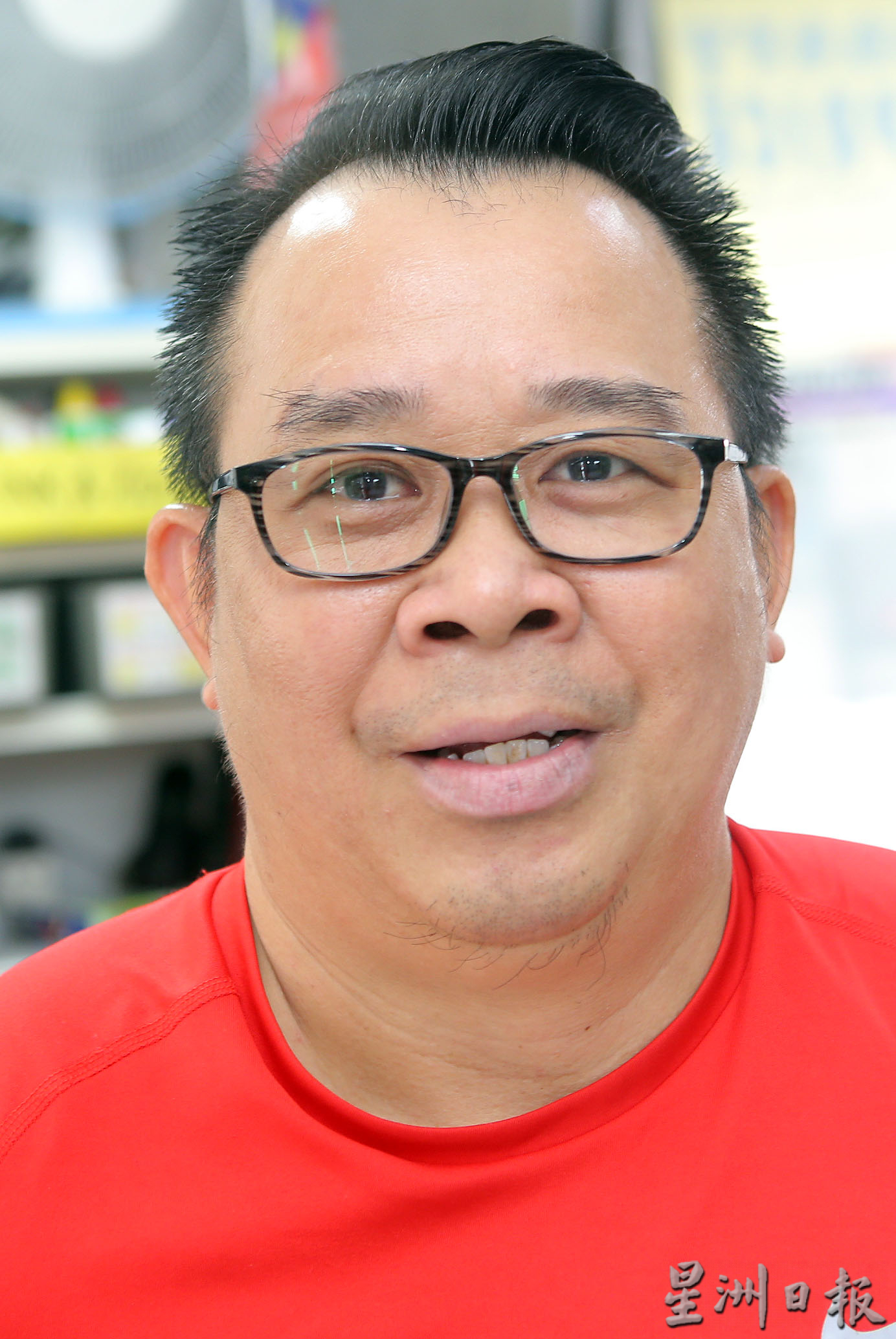 霹:第三版头/年初四商店多开市 UTC恢复办公现人潮