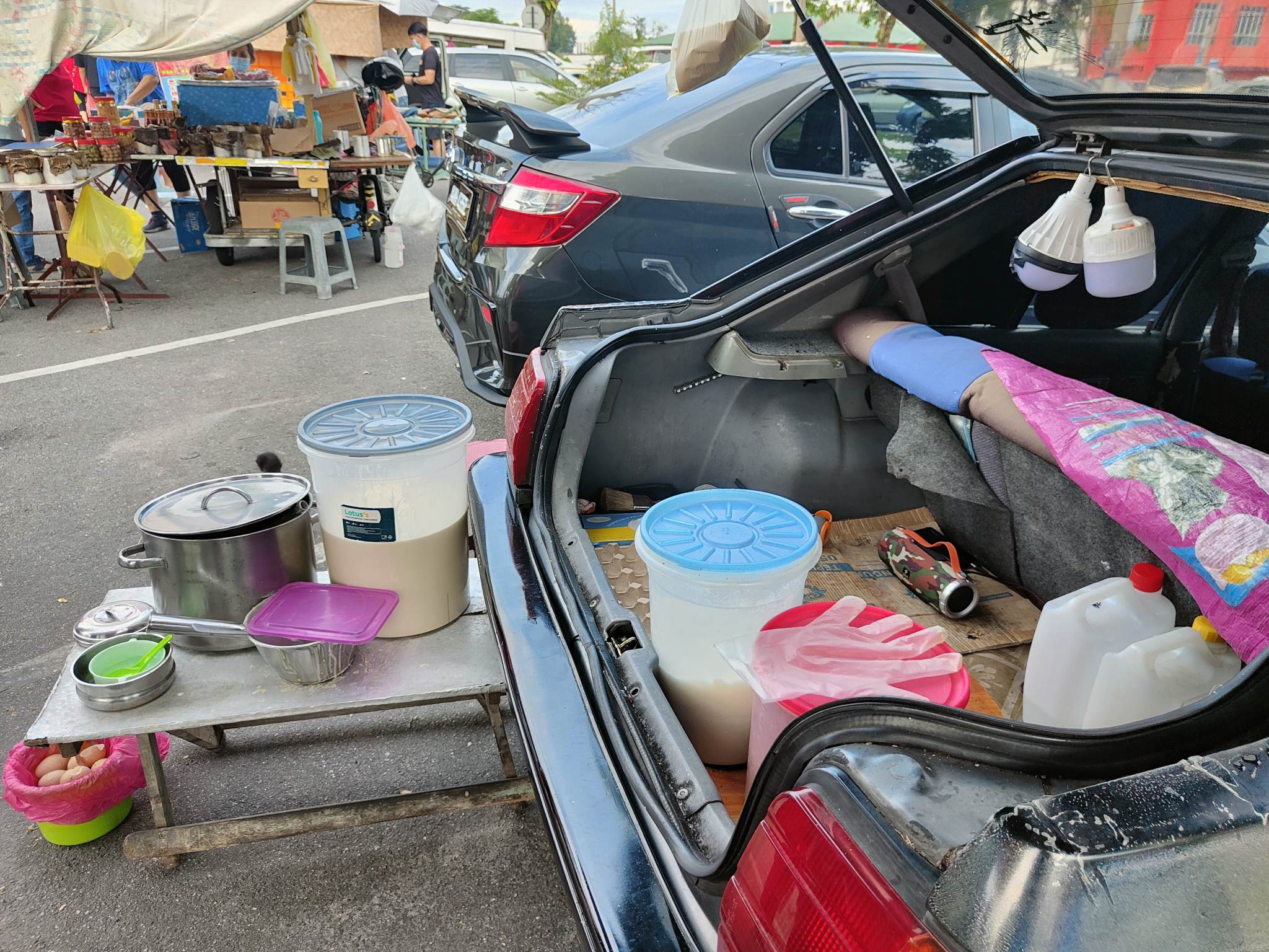 餐车趴趴走 | 从三轮车到车延续阿嬷手艺 古早味大块面香气满满