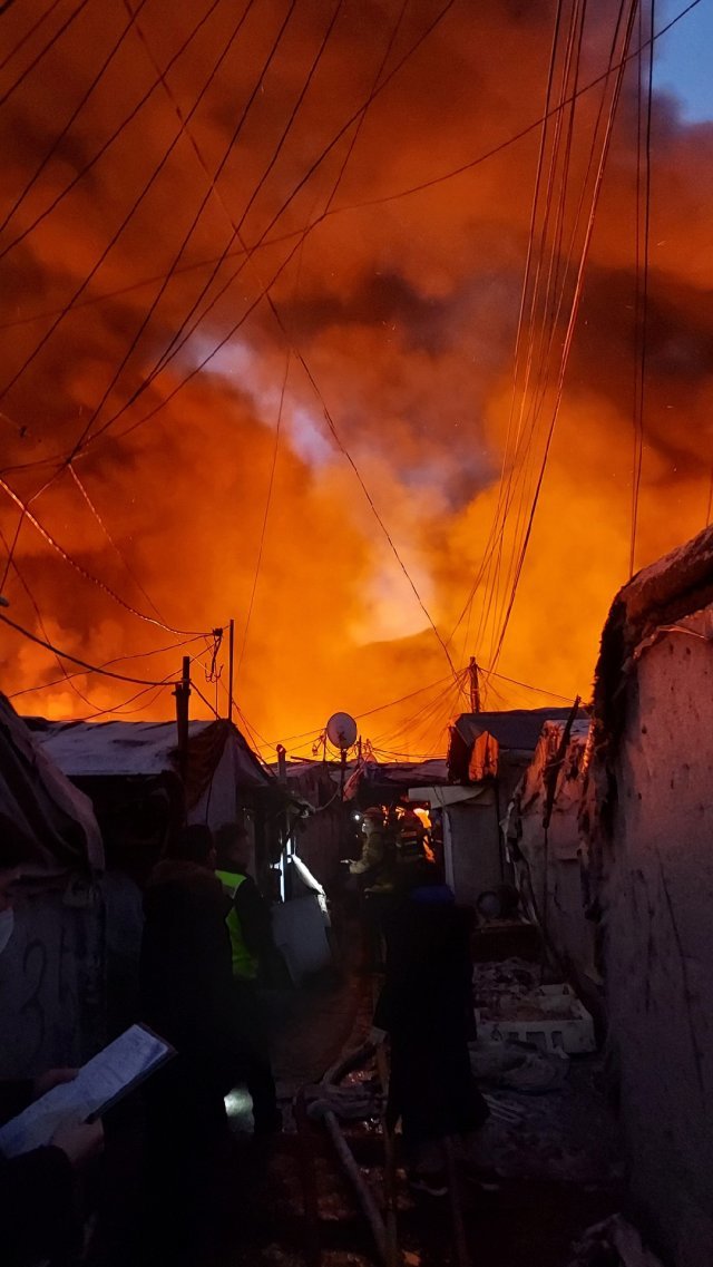 首尔贫民窟大火 60房烧毁近500名居民急撤