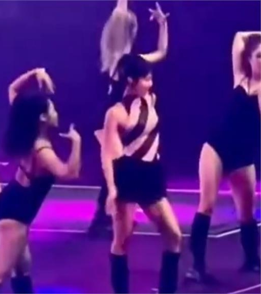 香港演唱会遭疑“划水” Jennie@BLACKPINK被骂上热搜