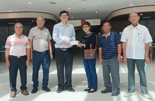 马华拉湾古打和妇女组 共捐2万给优大医院