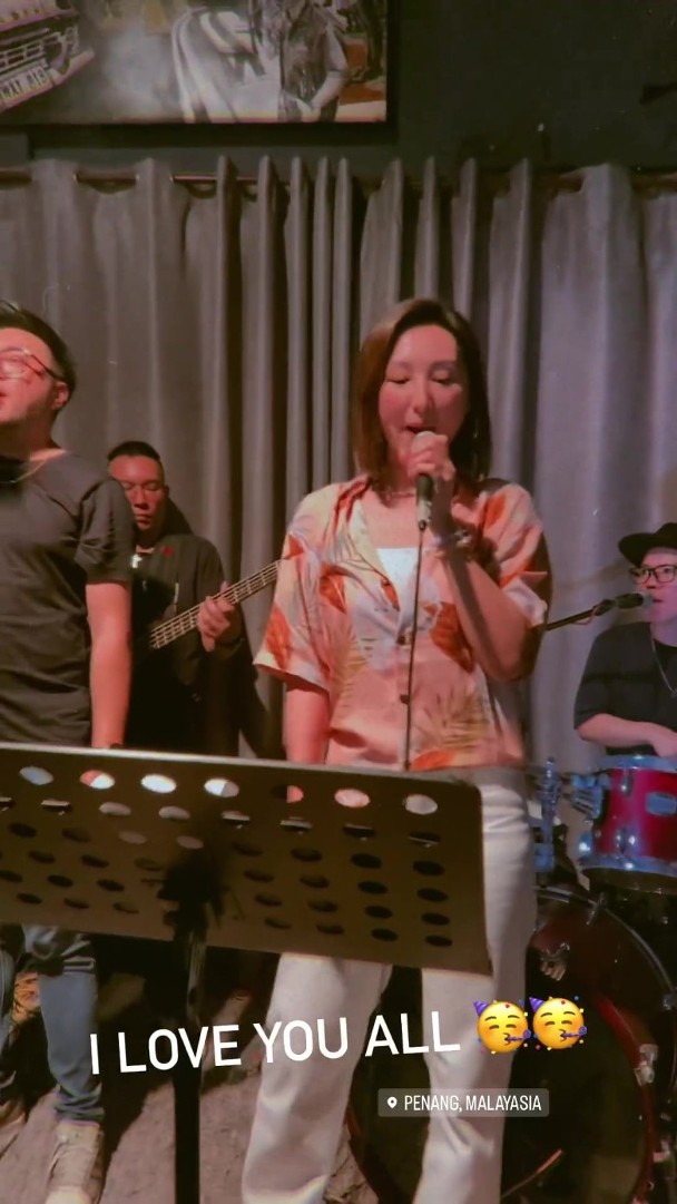 高海宁来马大解放 跨年夜忘情献唱