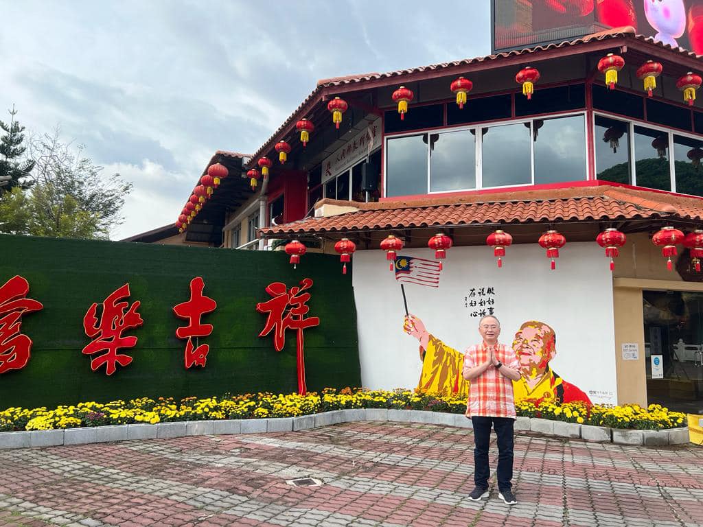 魏家祥赞东禅寺新春平安灯会一级棒 “值得携家人观赏!”