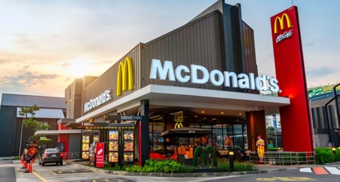 麦当劳“时薪222令吉”缺人放大绝 他狂上17小时爽喊此生最好赚