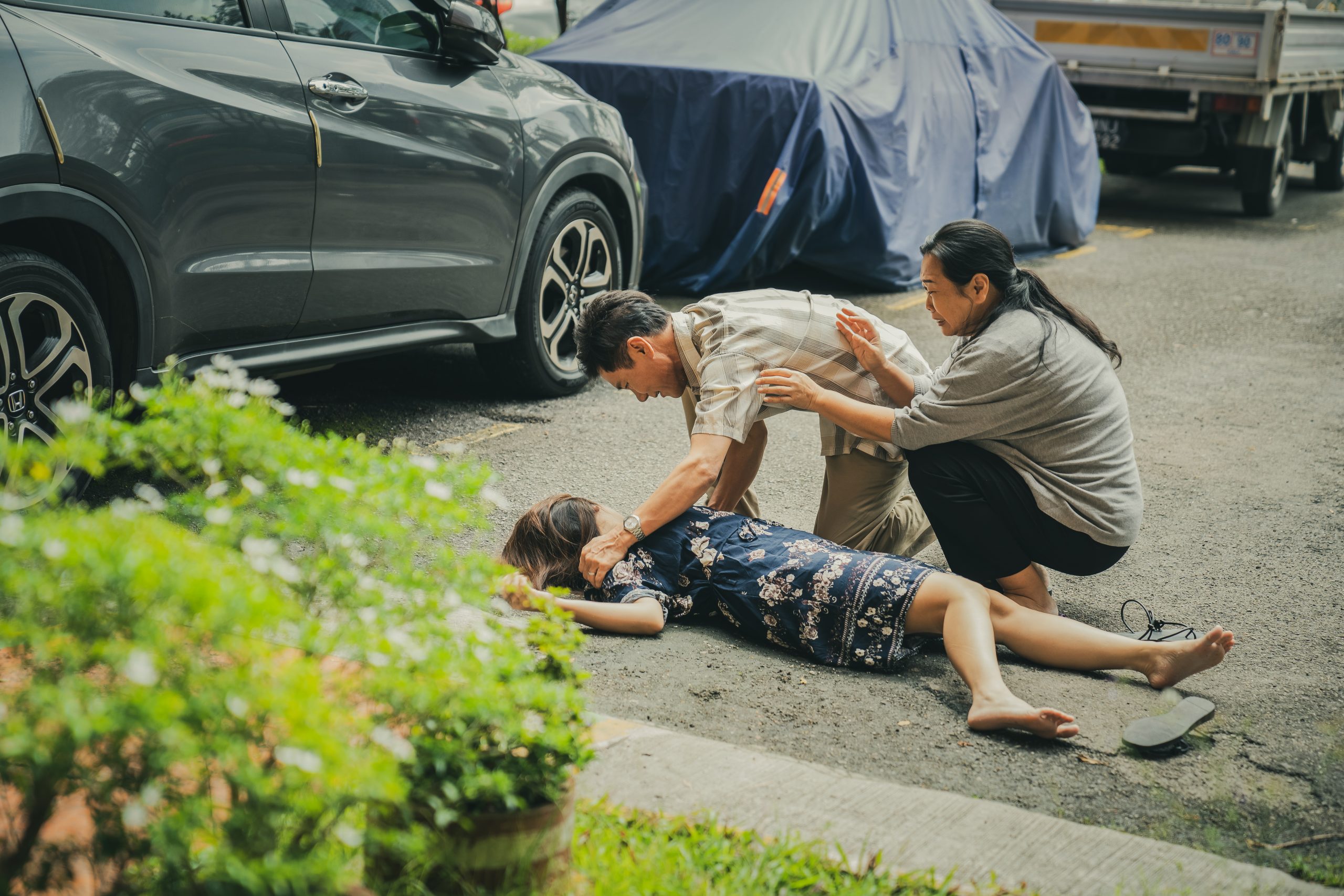 黄明志携手王雷杨宝贝劝赌  MV上线2天中黄标及18禁 