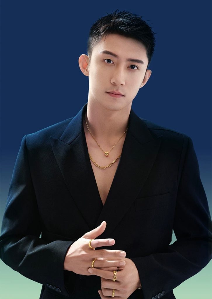 黄景瑜被偷拍 意外爆出这男星恋情