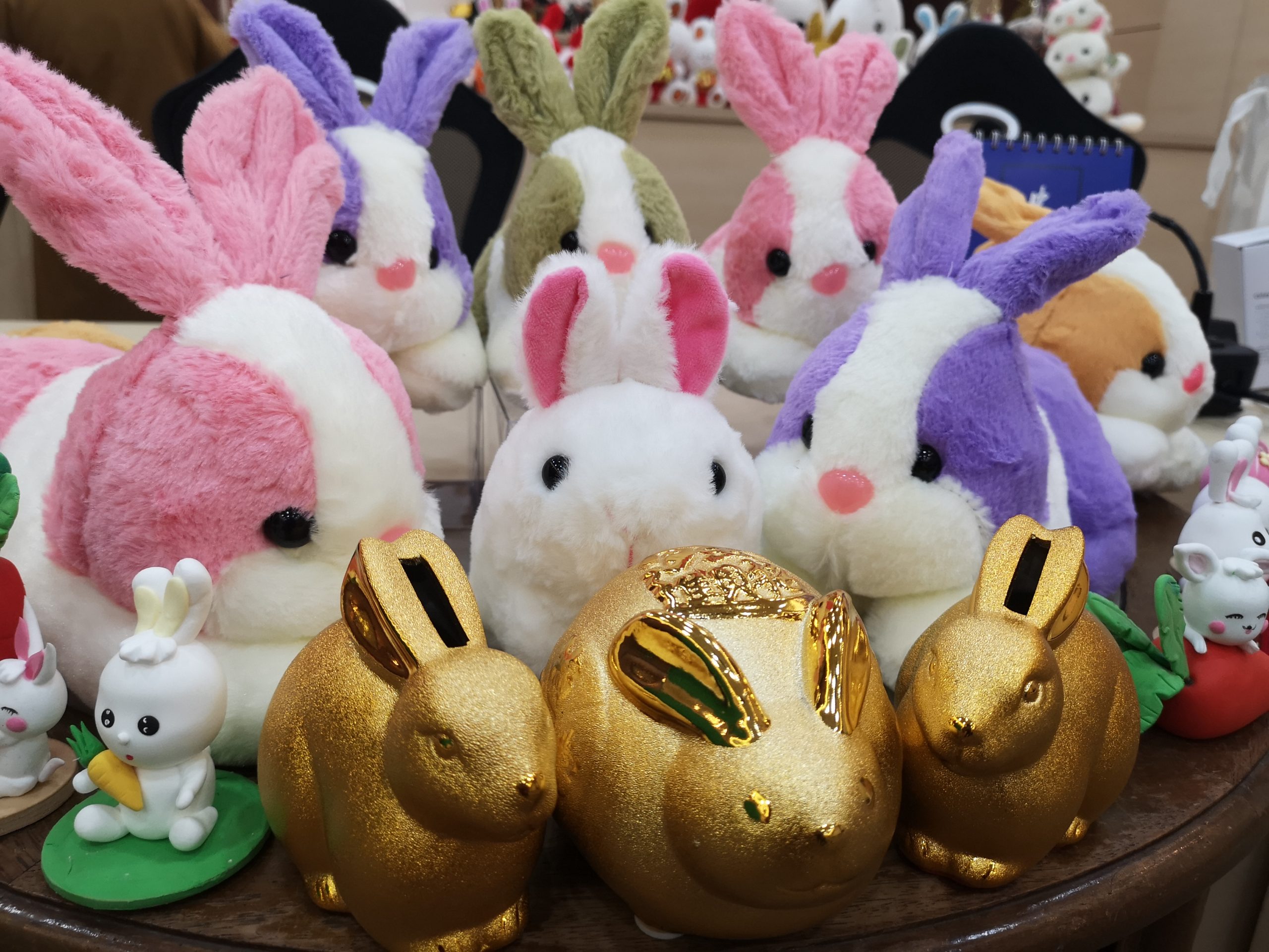 （24日见报）大都会/新年特稿：觉诚法师兔年收藏品