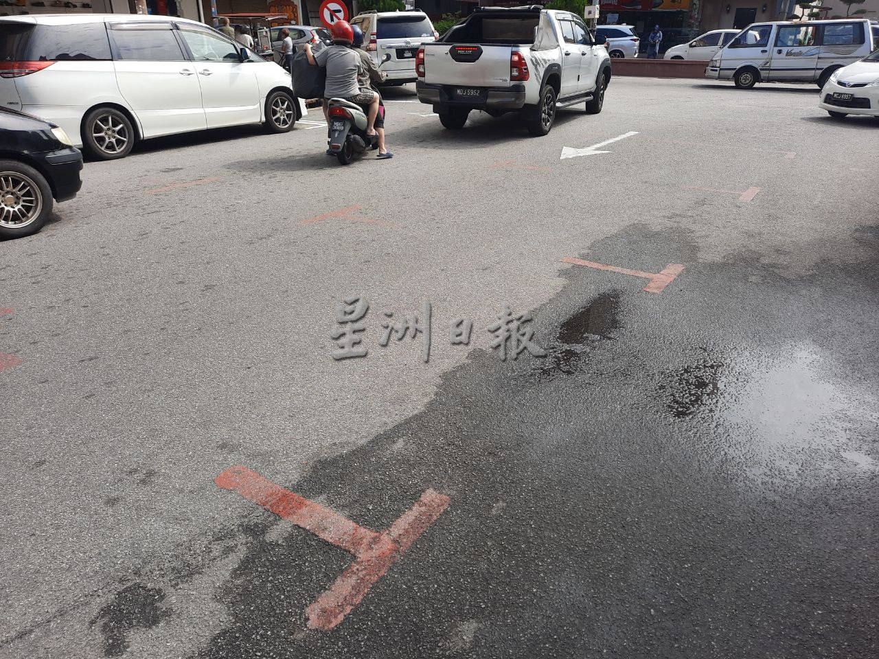 (古城封底主文)祈安律、武牙拉也不办年景年货市场