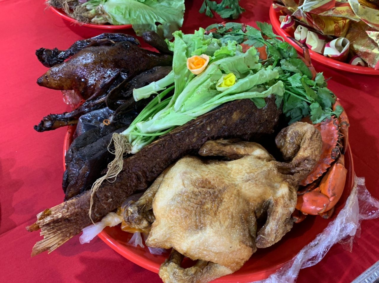 (古城封面主文)甲住家拜天公 神庙也开放拜天公,好热闹