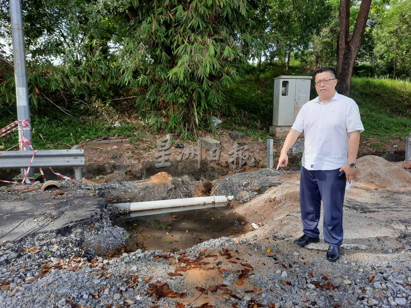 (古城第三版主文)邓永森:施工地点挖掘3个月仍未善后