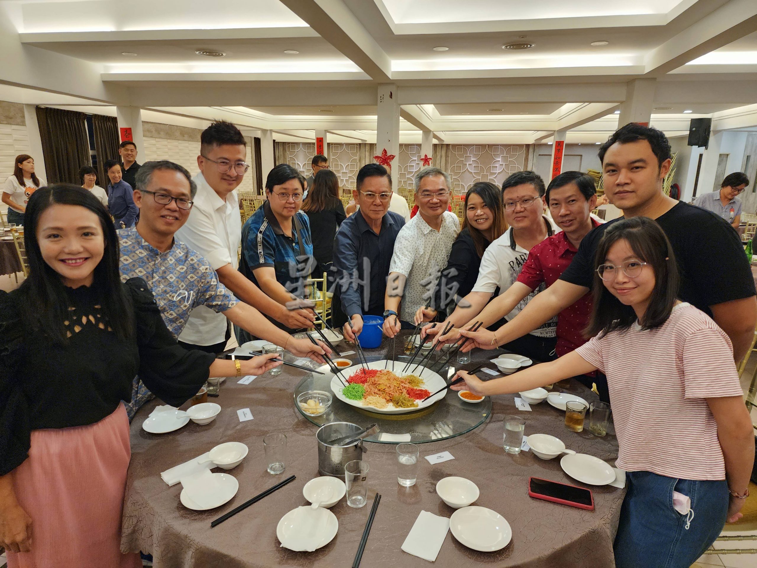 (古城第四版主文)邱培栋:感谢甲州媒体尽责报道,让他开吉隆坡开国会也能知甲州发生什么事