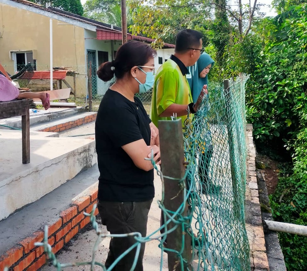 (古城p3主文)望万美华花园泥土流失严重