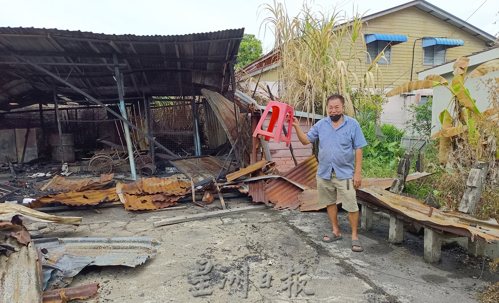 (大北马)一场火灾,让他们失去了百年的老祖屋,更唤醒他们住家入口必须加宽的重要。