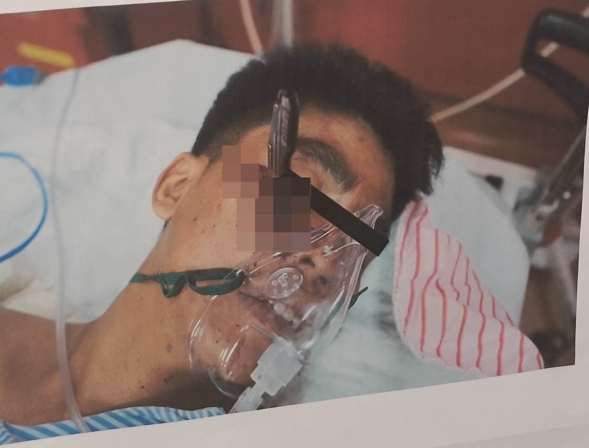 (大北马)其中一人被送院时,脸颊还插着折叠刀!