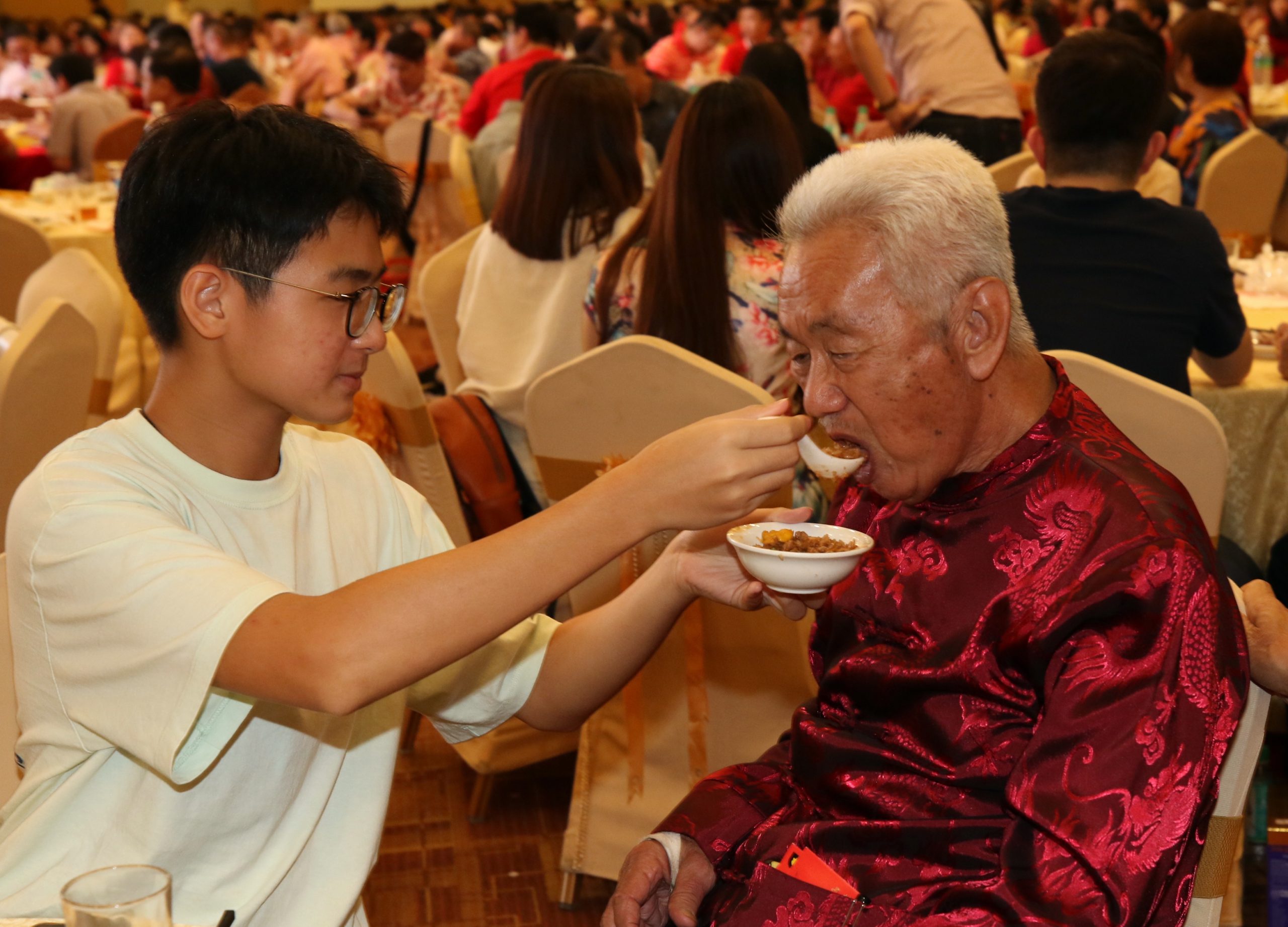 (大北马)北马区松鹤之夜30周年,喜迎79位老宝宝。