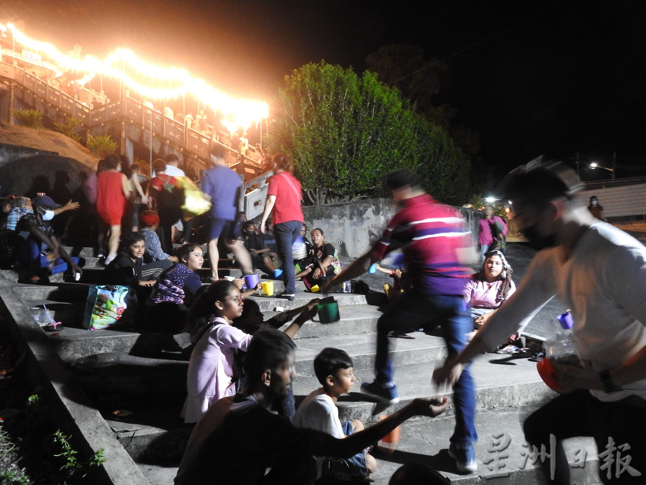 （大北马）摸天公坛石阶龙头保平安的人少很多