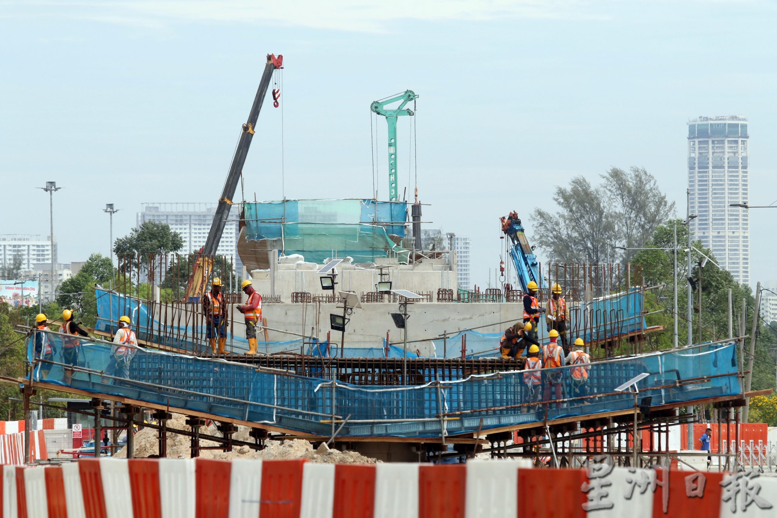 The Light高架公路陆续施工 将另设临时脚车道