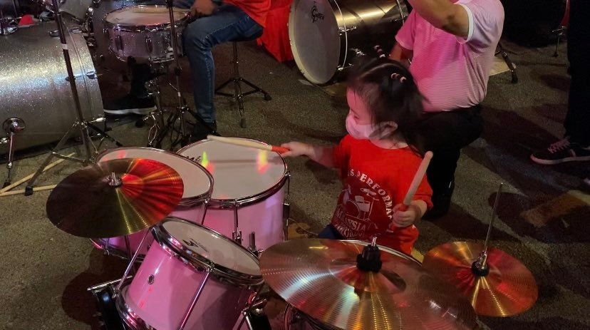 峇“福建之夜”105爵士鼓同时演奏,列马来西亚纪录大全